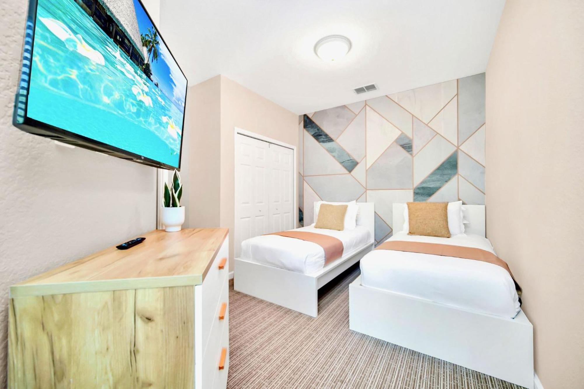 Modern 3Br Condo Near Disney- Pool And Hot Tub Orlando Buitenkant foto